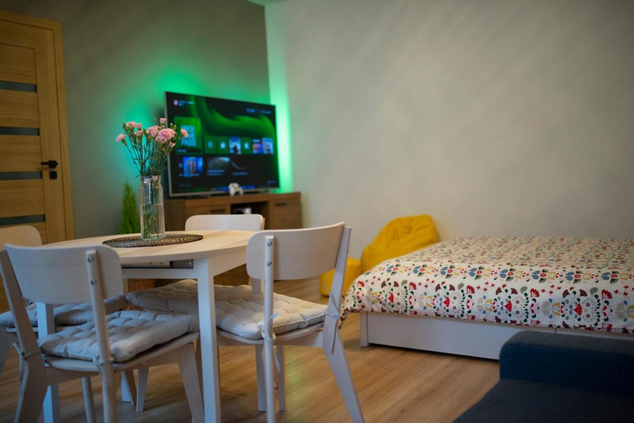 Apartment Wood *